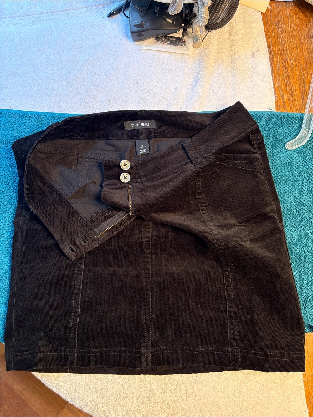White House Black Market Black Corduroy Skirt SZ 6